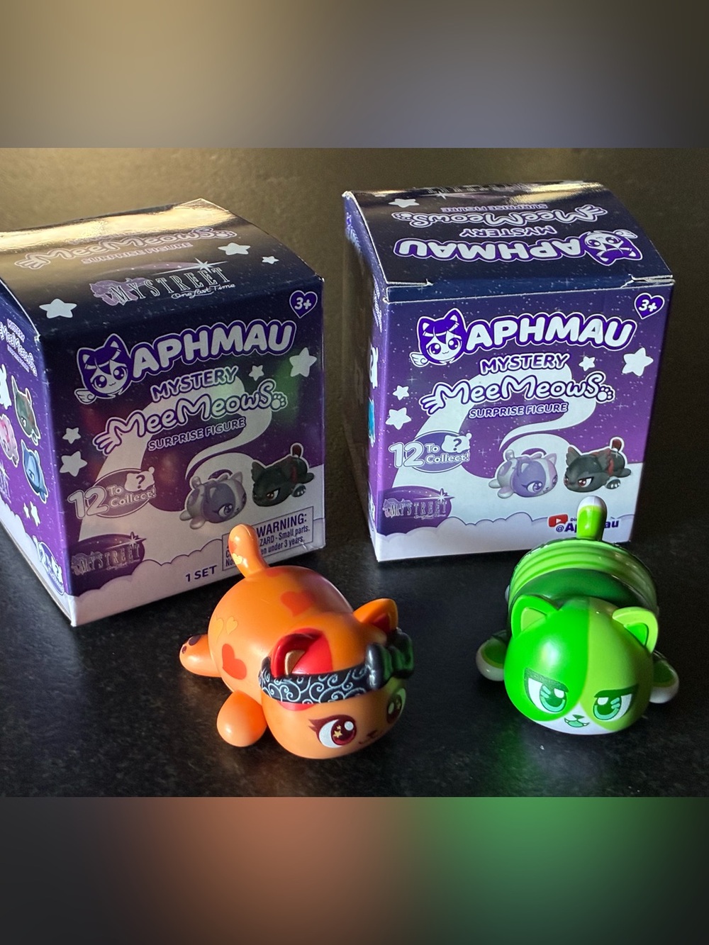 Aphmau MeeMeows Mystery Figures Lucinda & Travis